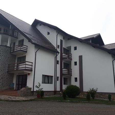 Belvedere Corbeni Luaran gambar