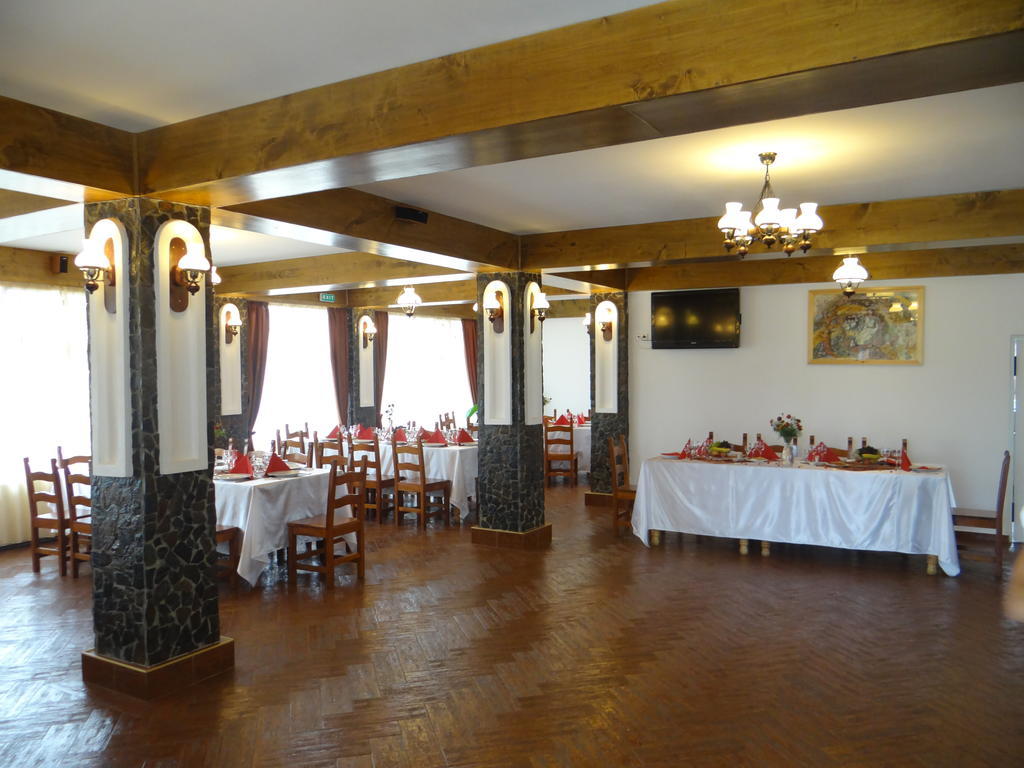 Belvedere Corbeni Luaran gambar